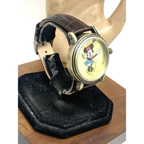 Disney Women's Watch W001876 Minnie Mouse Quartz Silver 38mm Brown Leather Strap - Picture 13 of 13